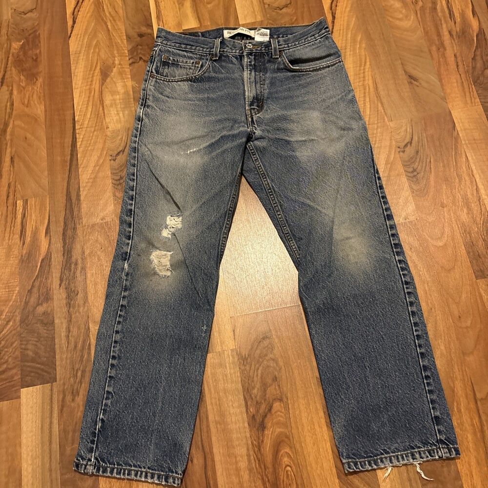Levi’s 505 Regular Fit Jeans Mens 32x30 Medium Wash Distressed Straight Leg